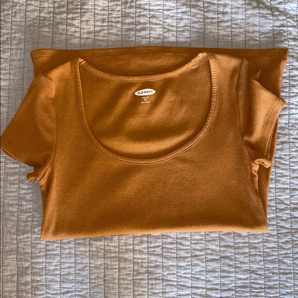 Old Navy Mustard/Burnt Orange T-Shirt
